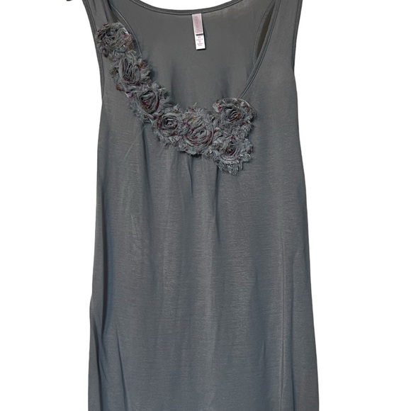 Grey Tank Top with Floral Neck line - Picture 3 of 7